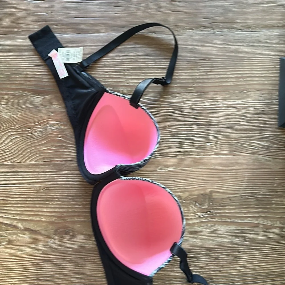 VS PINK bombshell bra gray/black padded 34DD new
